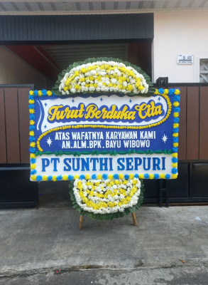 Papan Bunga Duka di Monjok Timur